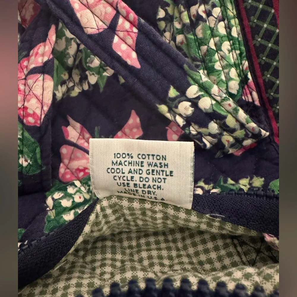 Vera Bradley purse Lilly of the valley with bows - Picture 7 of 11